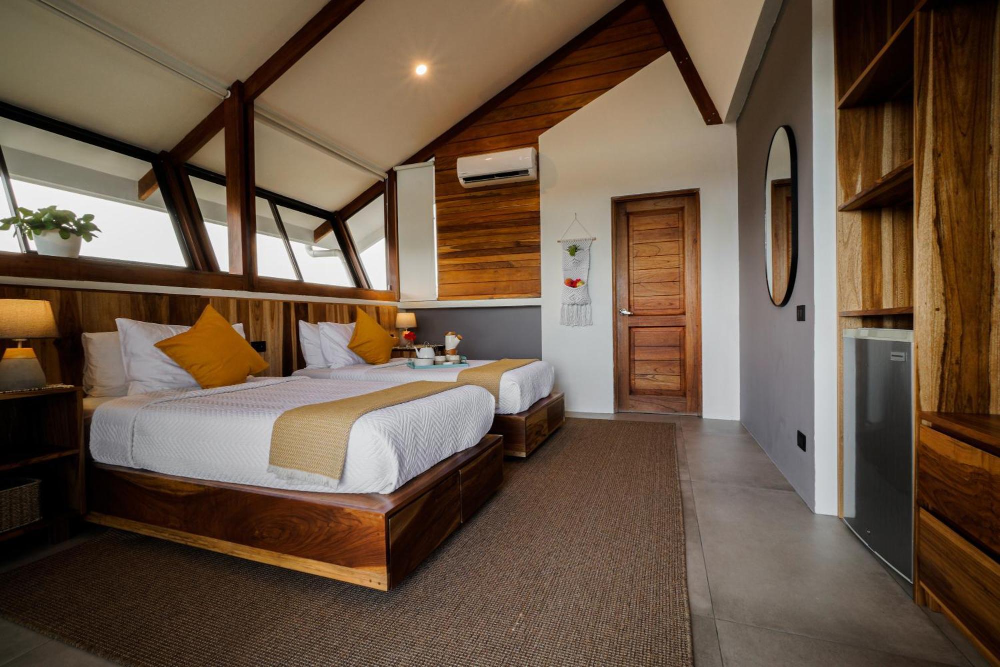 Surf Synergy All-Inclusive Surf Retreat Jacó Εξωτερικό φωτογραφία