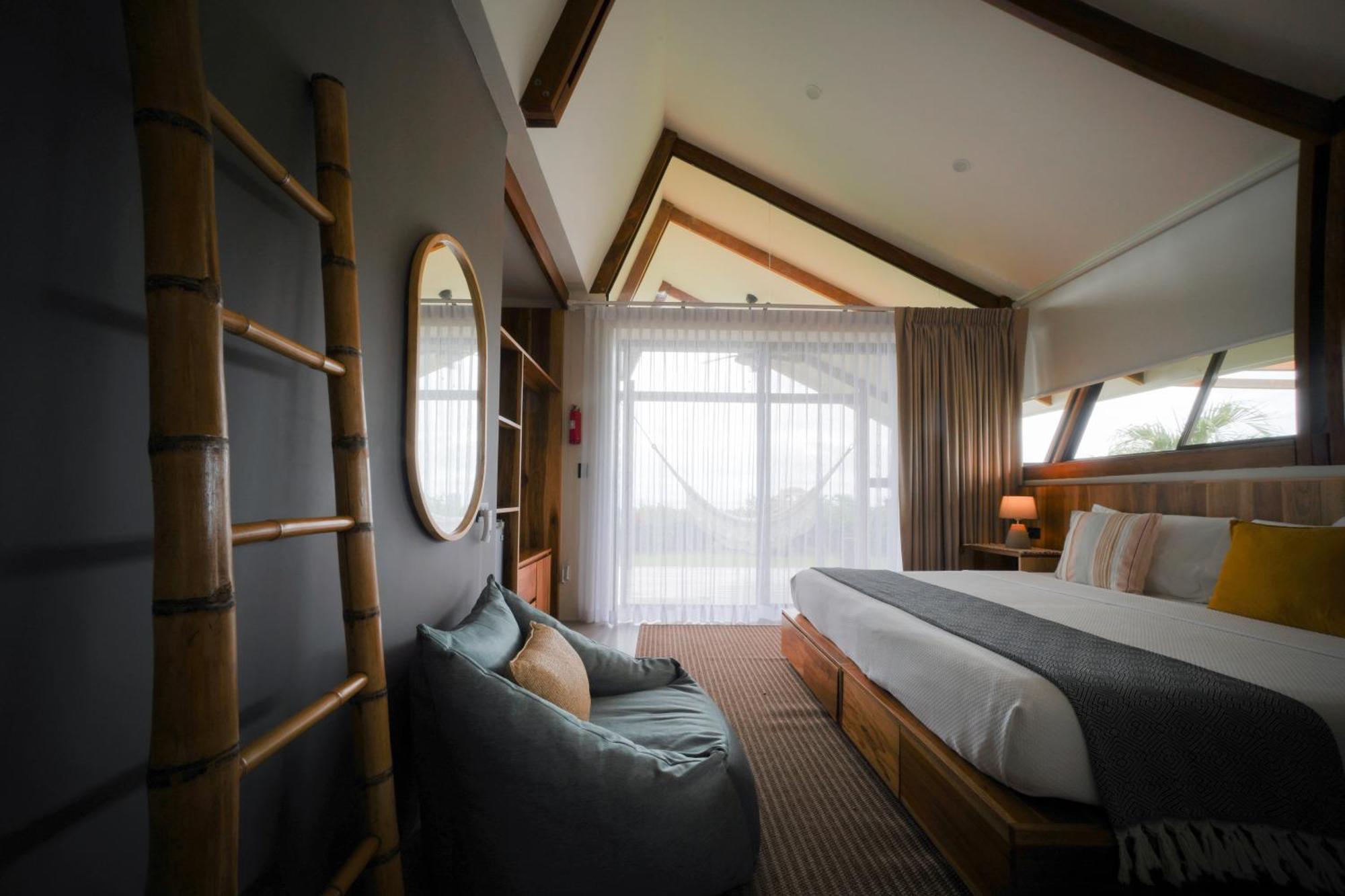 Surf Synergy All-Inclusive Surf Retreat Jacó Εξωτερικό φωτογραφία