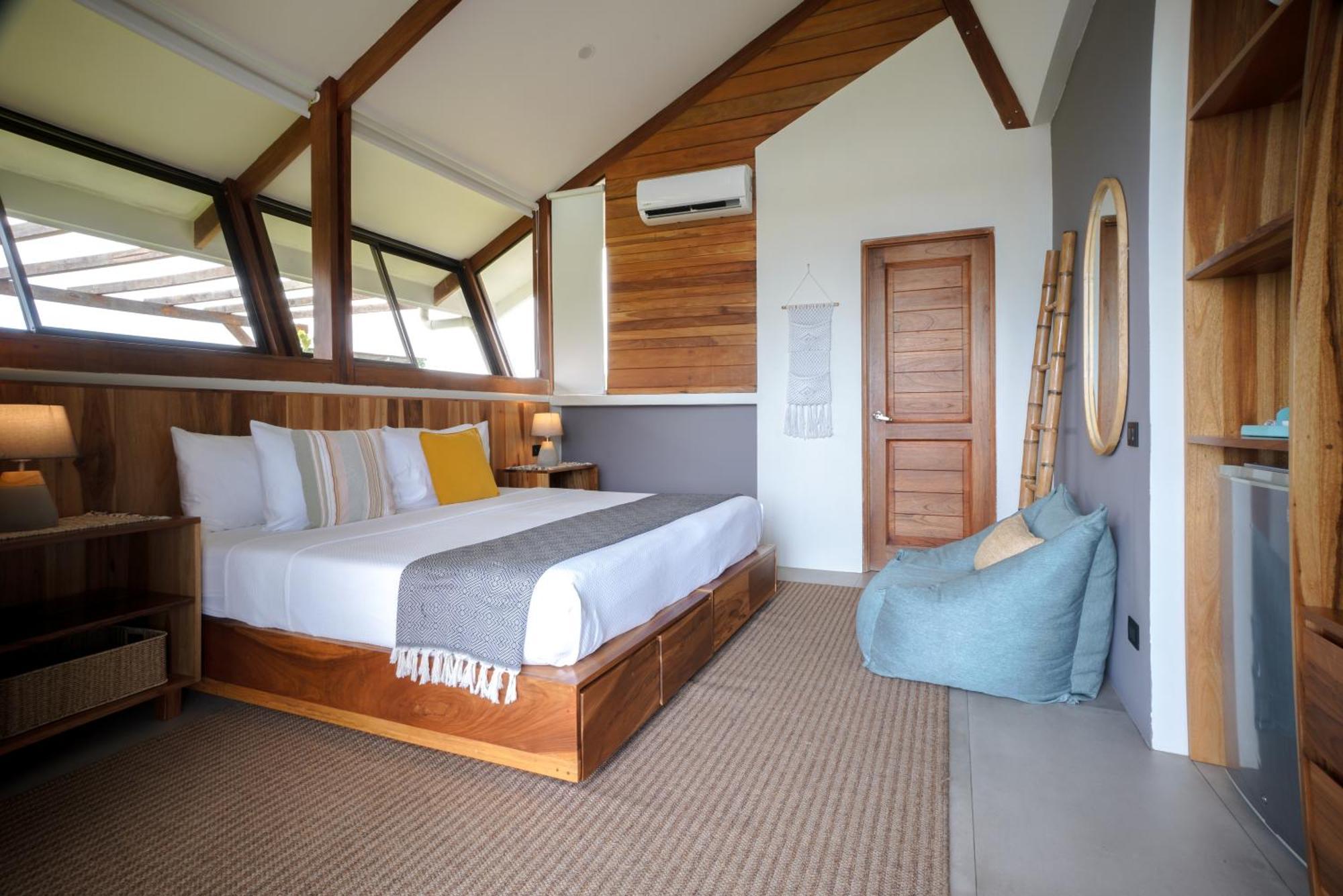 Surf Synergy All-Inclusive Surf Retreat Jacó Εξωτερικό φωτογραφία